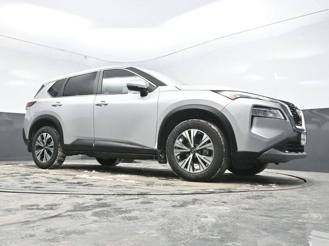 Used 2023 Nissan Rogue SV image 32