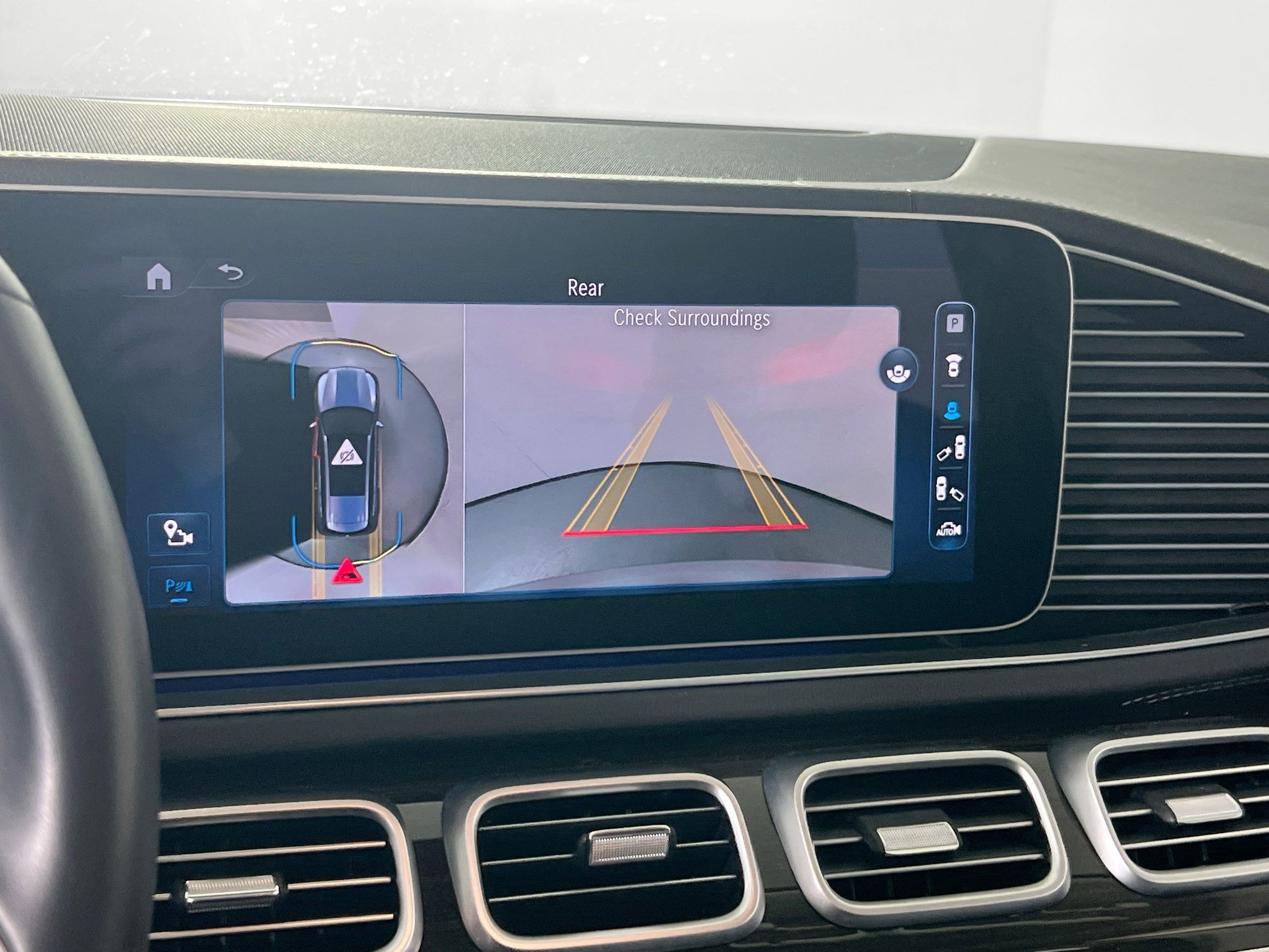 Used 2024 Mercedes-Benz GLS 450 4MATIC image 14