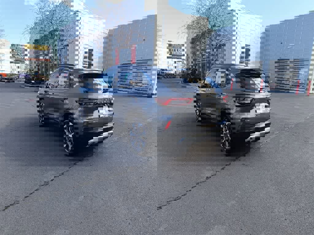 Used 2023 Ford Escape Platinum image 6