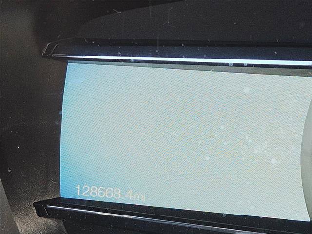 Used 2018 Ford Explorer XLT w/ Equipment Group 202A image 10