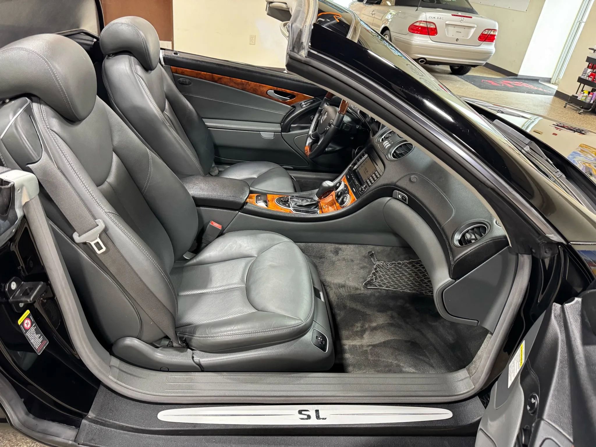 Used 2005 Mercedes-Benz SL 500 image 46