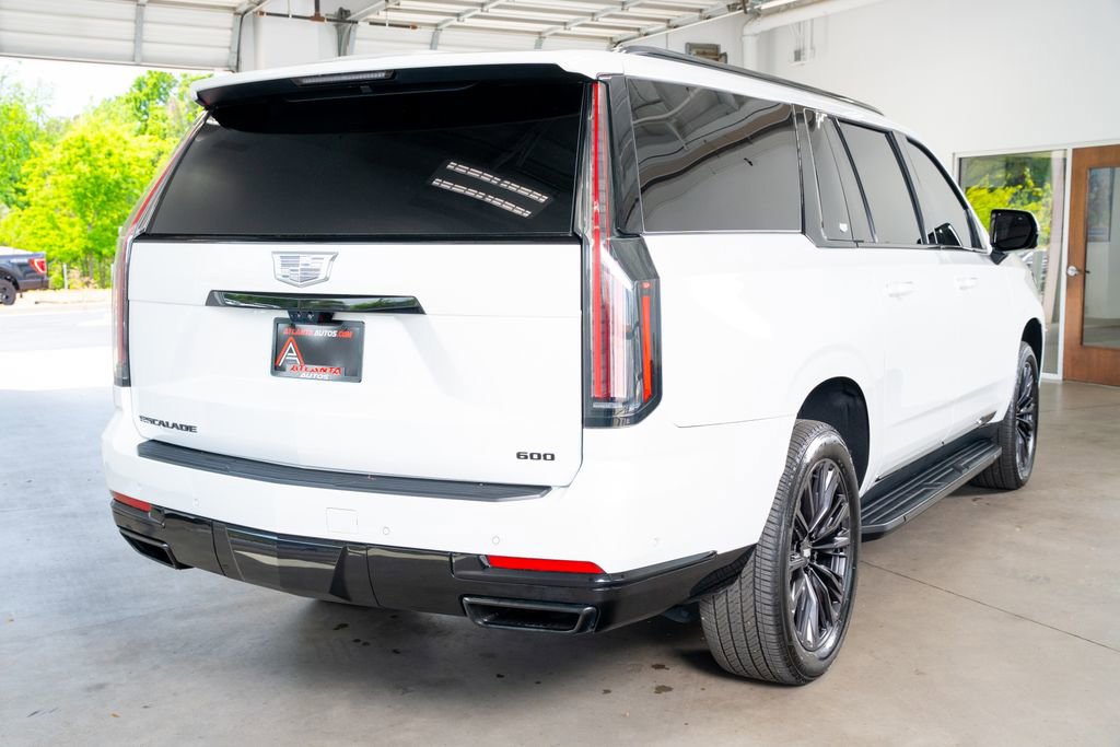 Used 2025 Cadillac Escalade ESV Sport w/ LPO, ONYX Package image 6