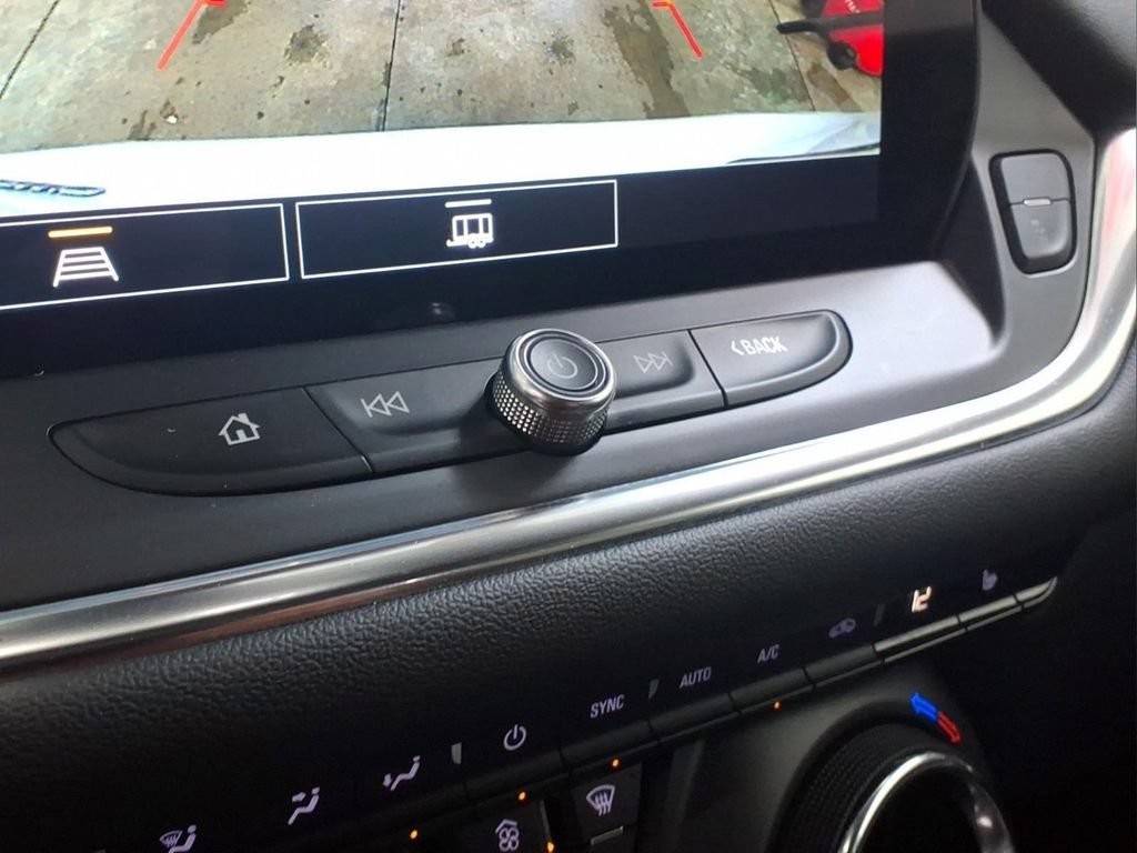 Used 2025 Chevrolet Blazer LT AWD/4WD image 9