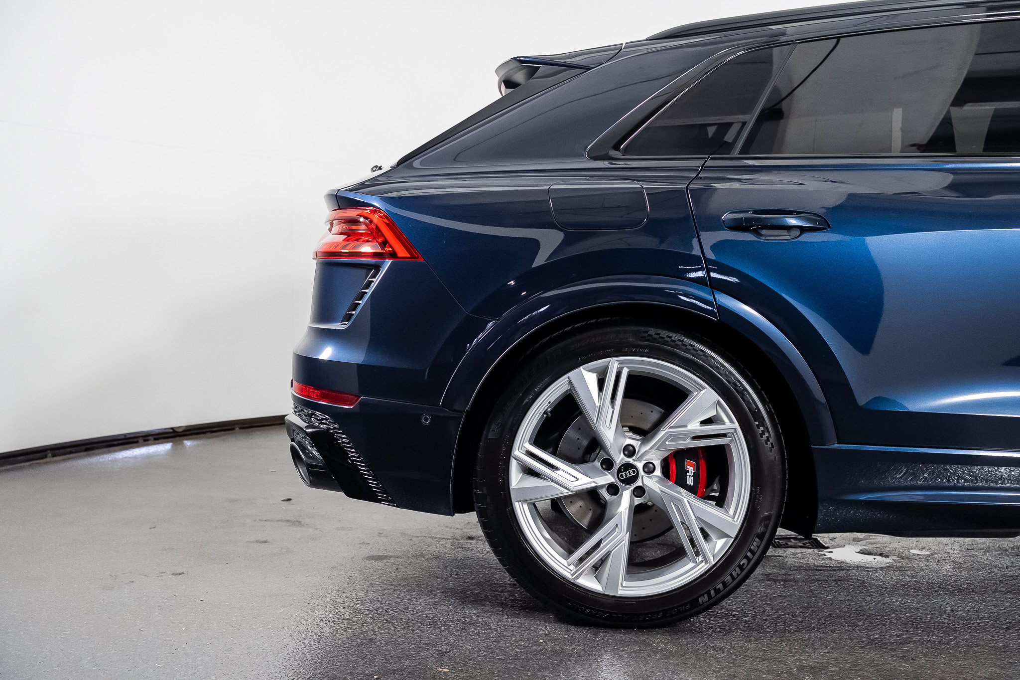 Used 2024 Audi RS Q8 AWD/4WD image 33