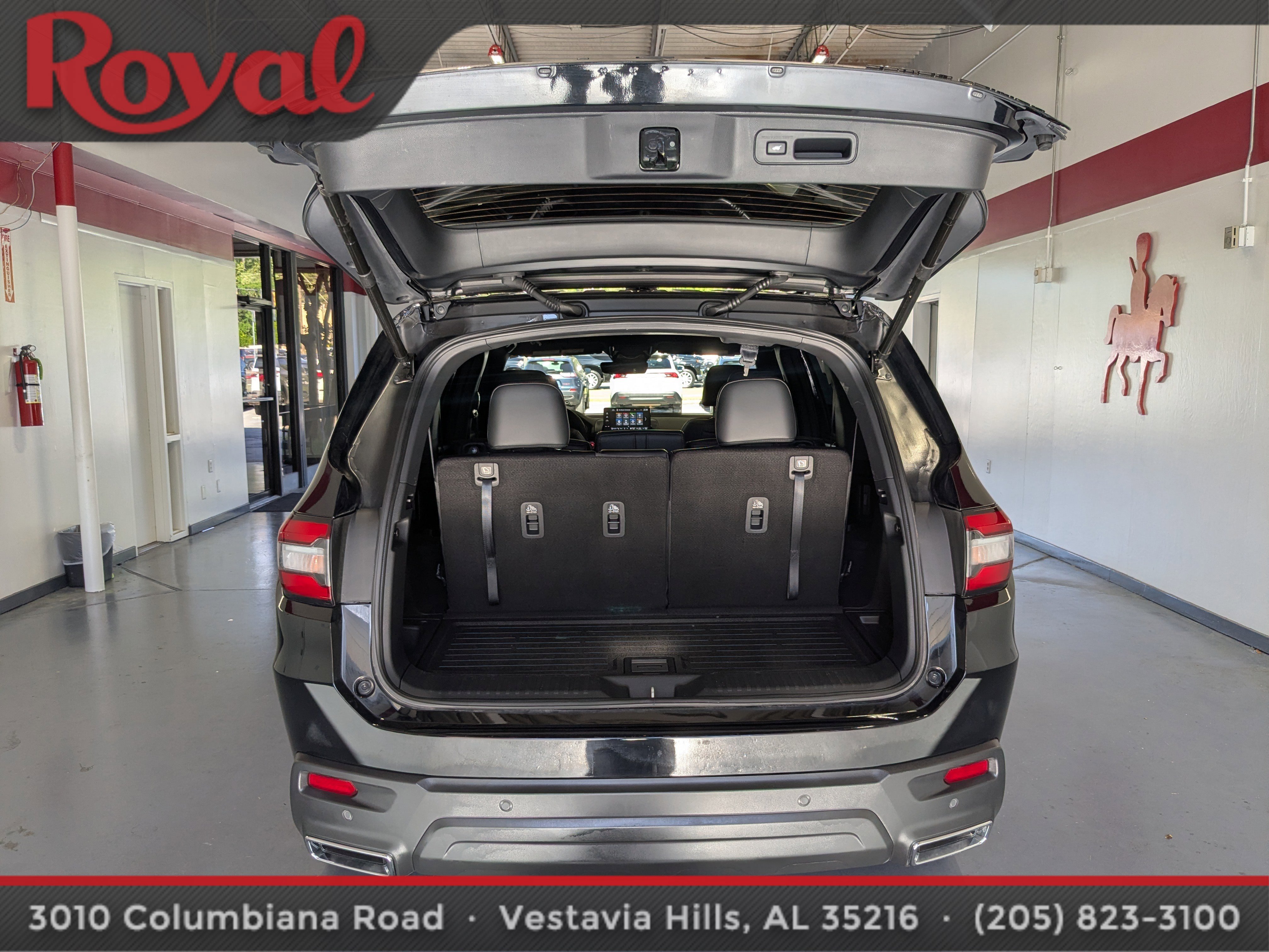 Used 2025 Honda Pilot Black Edition image 12