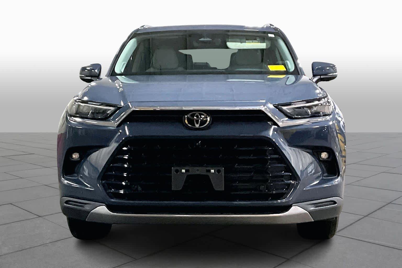 Used 2024 Toyota Grand Highlander Limited image 4