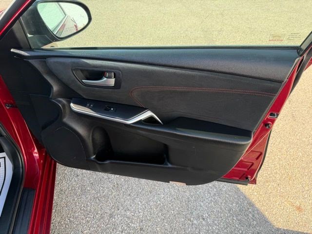 Used 2015 Toyota Camry XSE w/ Moonroof Package image 19