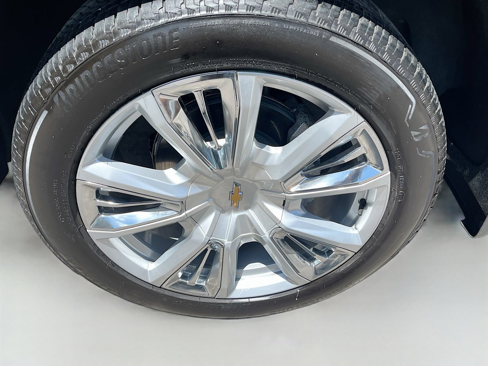 Used 2025 Chevrolet Silverado 1500 High Country AWD/4WD image 32