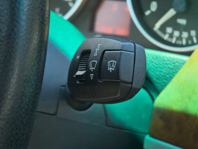 Used 2006 BMW 325i Sedan RWD image 27