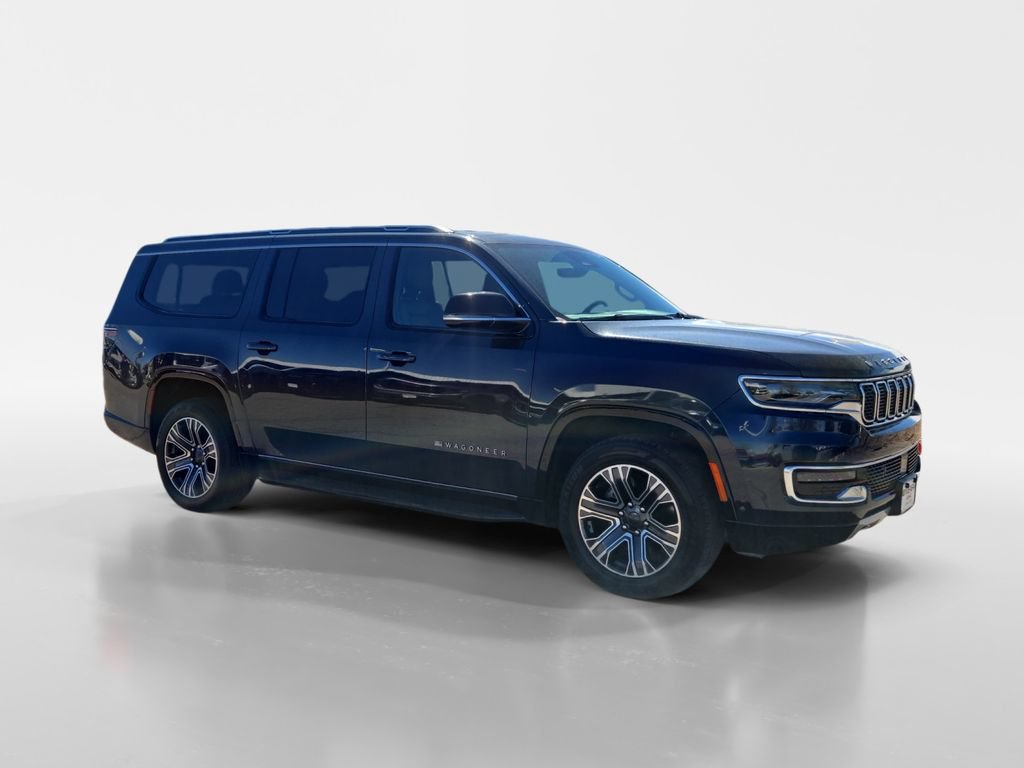 Used 2024 Jeep Wagoneer L Series II w/ Flexible Seating Group AWD/4WD image 9