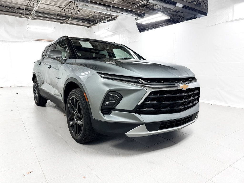 Used 2023 Chevrolet Blazer LT w/ Convenience Package FWD image 8