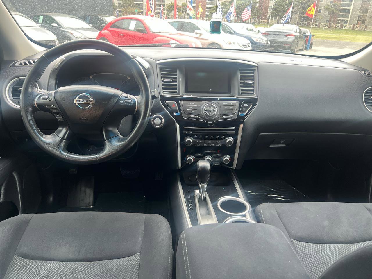 Used 2015 Nissan Pathfinder SV FWD image 6