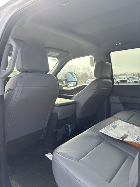 New 2026 Ford F550 4x4 Crew Cab image 28