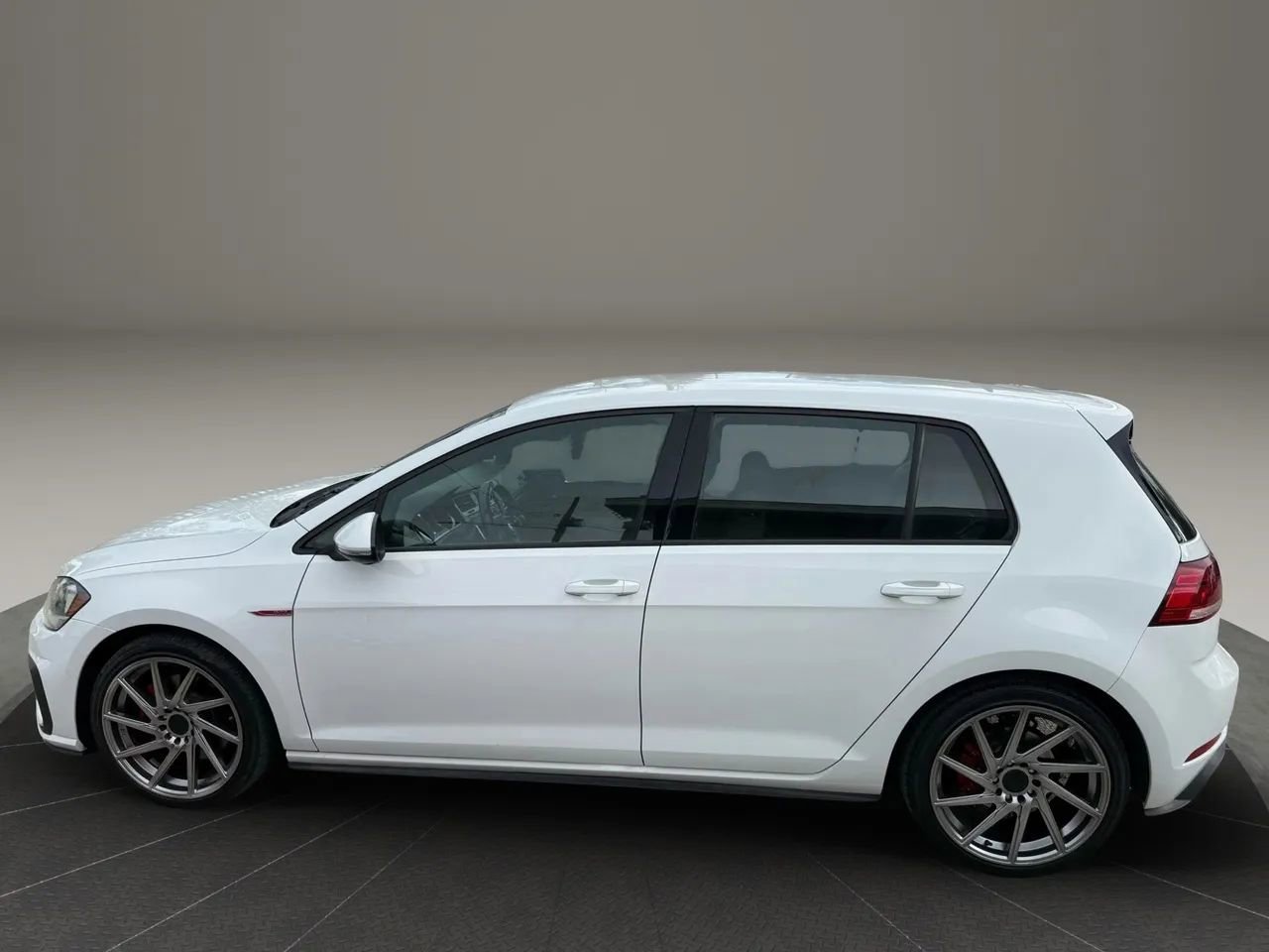 Used 2018 Volkswagen GTI S image 2