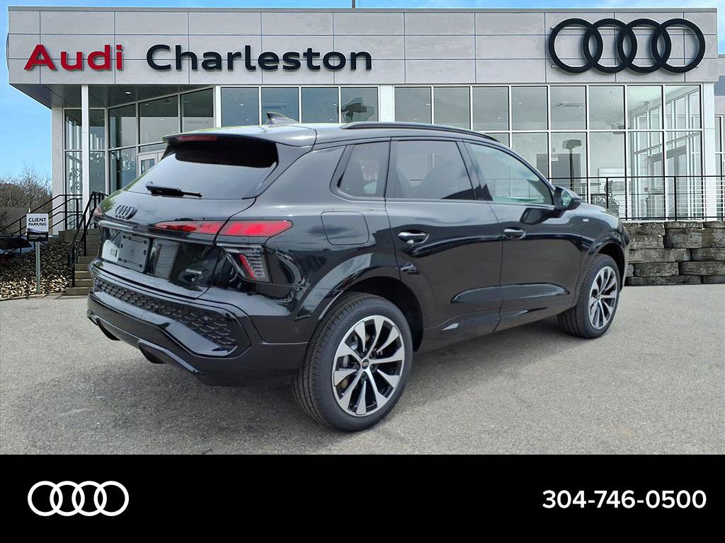 New 2026 Audi Q3 quattro 2.0T AWD/4WD image 3