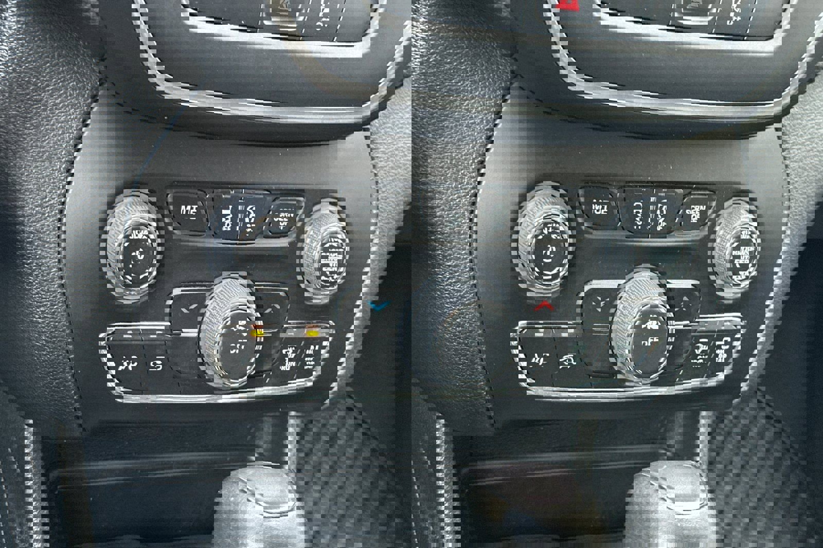 Used 2022 Jeep Cherokee Latitude image 23