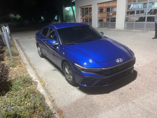 Used 2025 Hyundai Elantra SE