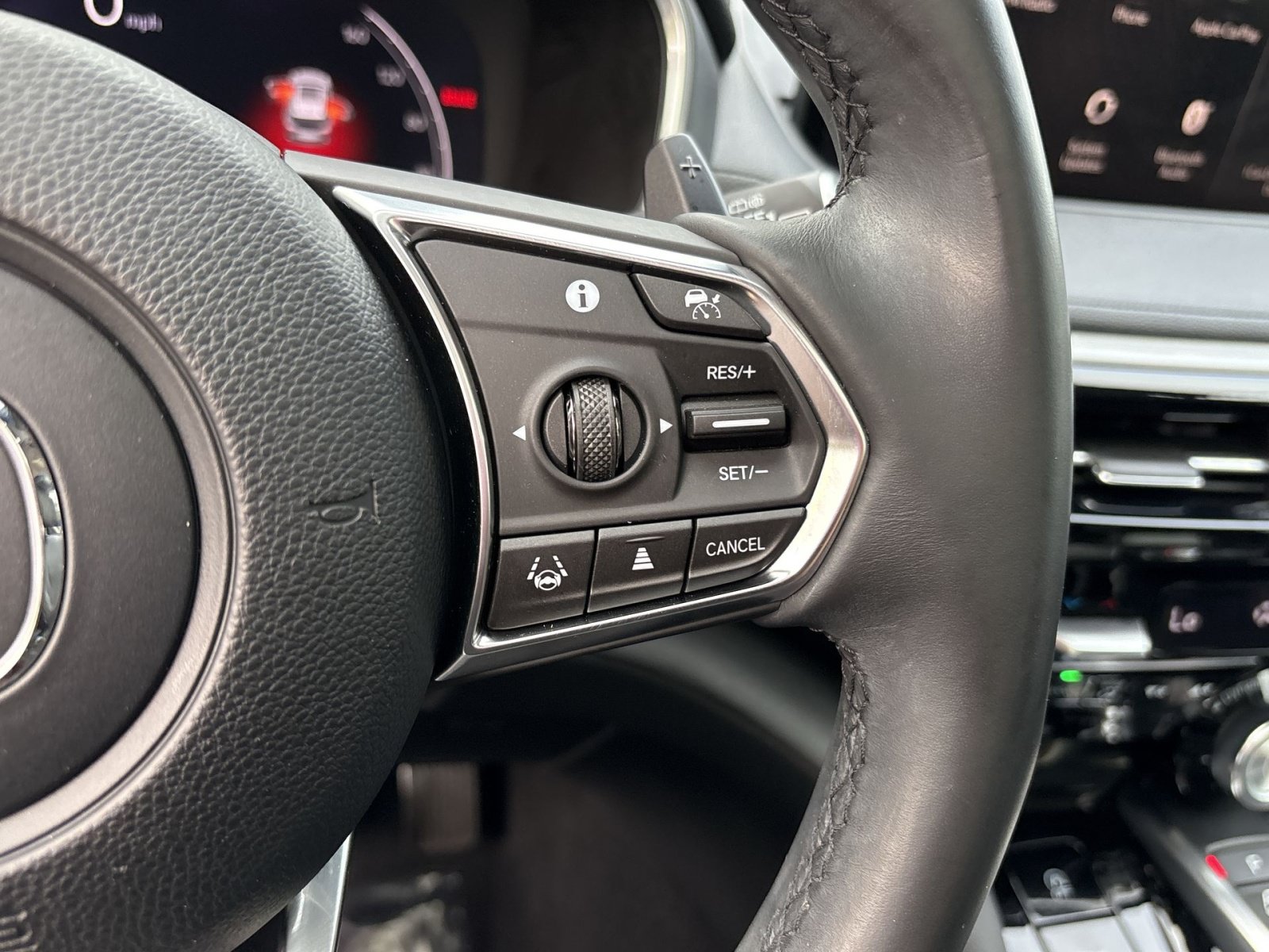 Used 2024 Acura MDX SH-AWD image 22