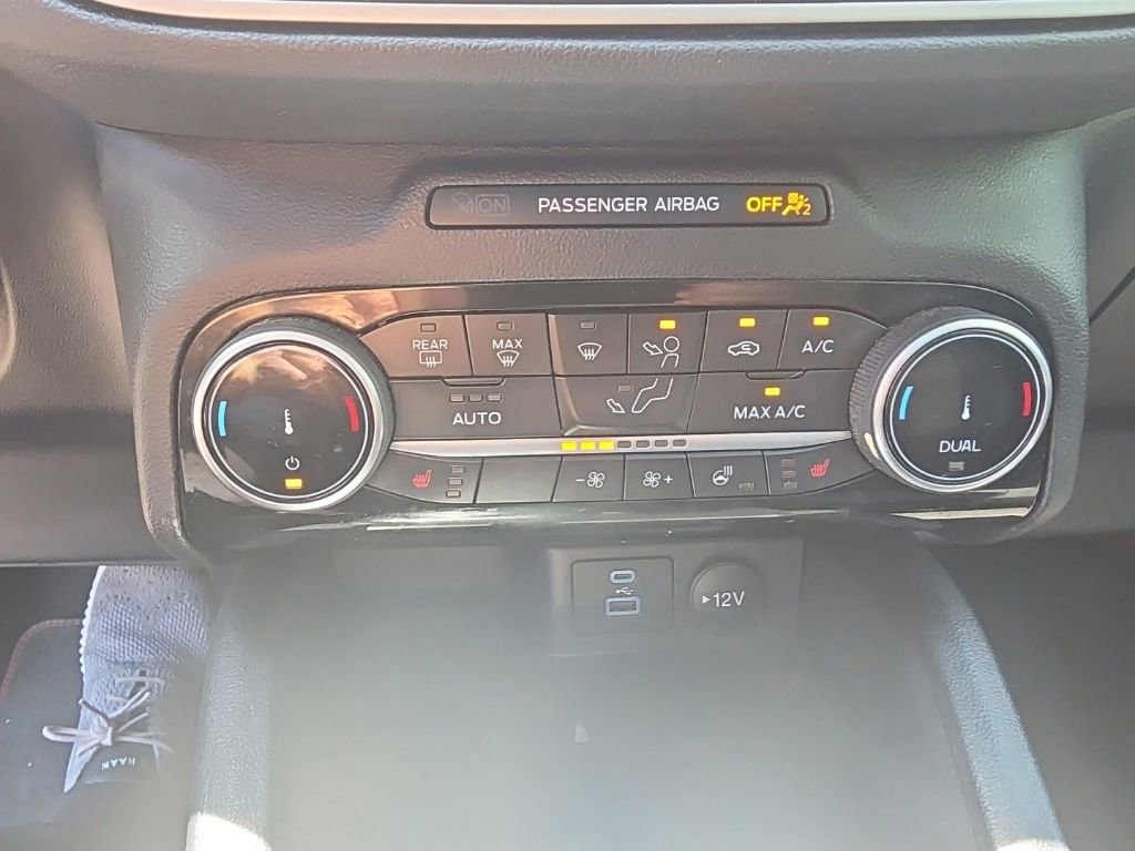 Certified 2022 Ford Escape SEL w/ SEL Stealth AWD Package image 21