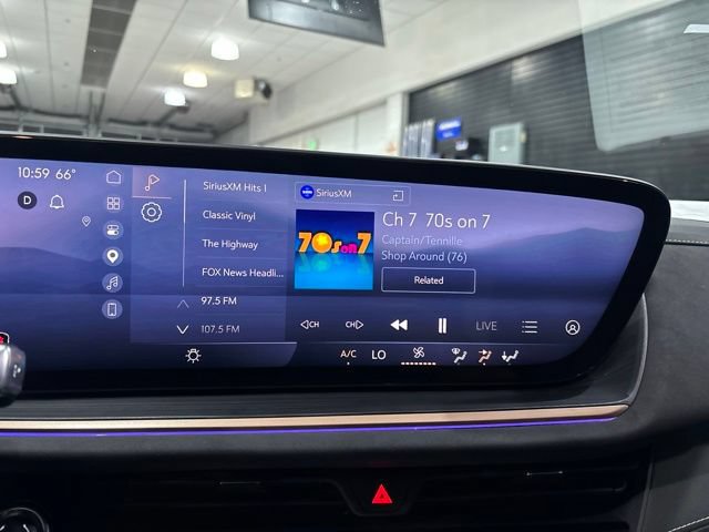 Used 2025 Buick Envision Sport Touring AWD/4WD image 24
