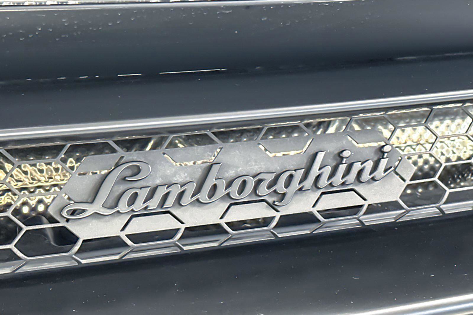 Used 2024 Lamborghini Huracan Sterrato image 26