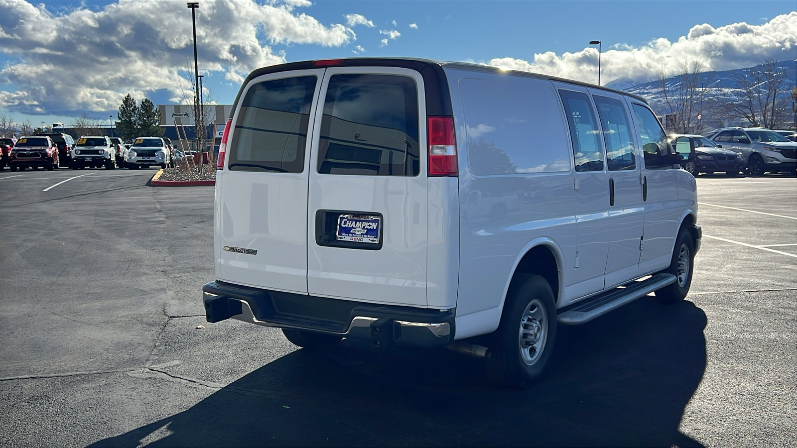 Certified 2022 Chevrolet Express 2500 w/ Driver Convenience Package image 5