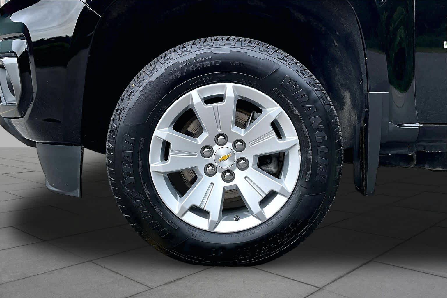 Used 2022 Chevrolet Colorado LT w/ Safety Package AWD/4WD image 11