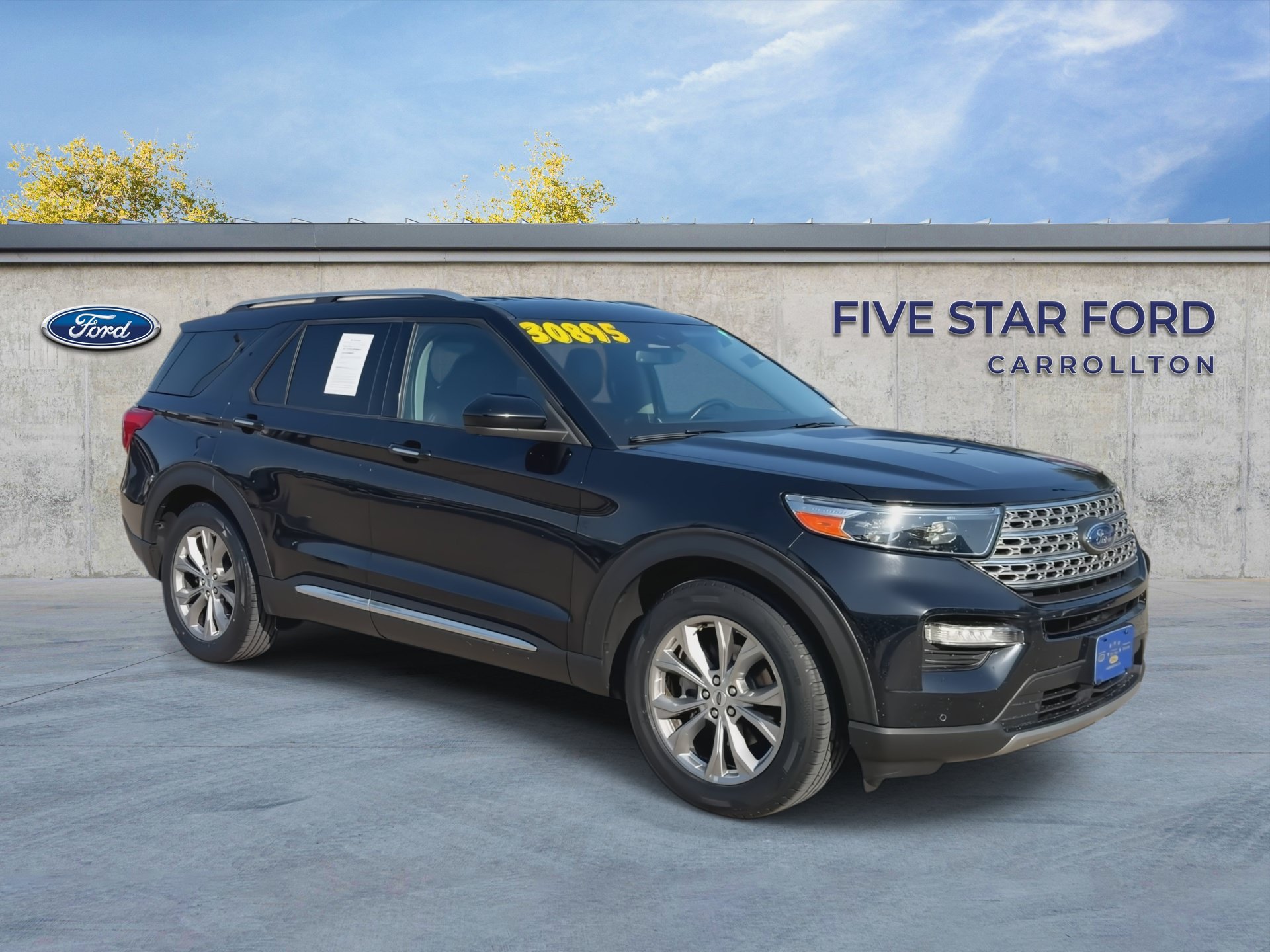 Used 2023 Ford Explorer Limited RWD image 2