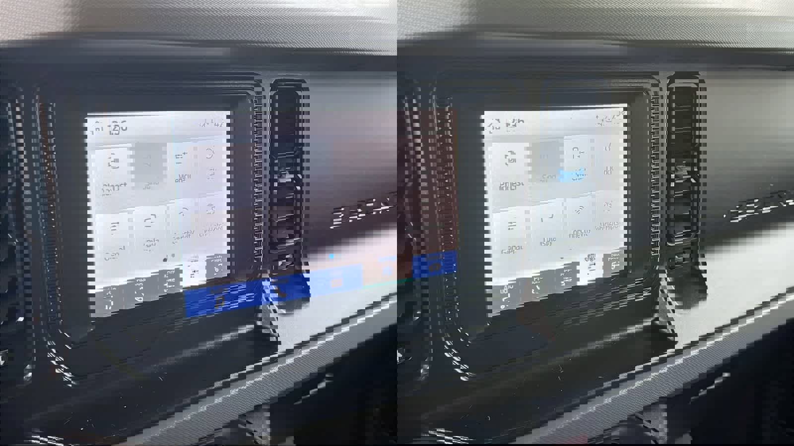 Used 2022 Ford Bronco Black Diamond image 17