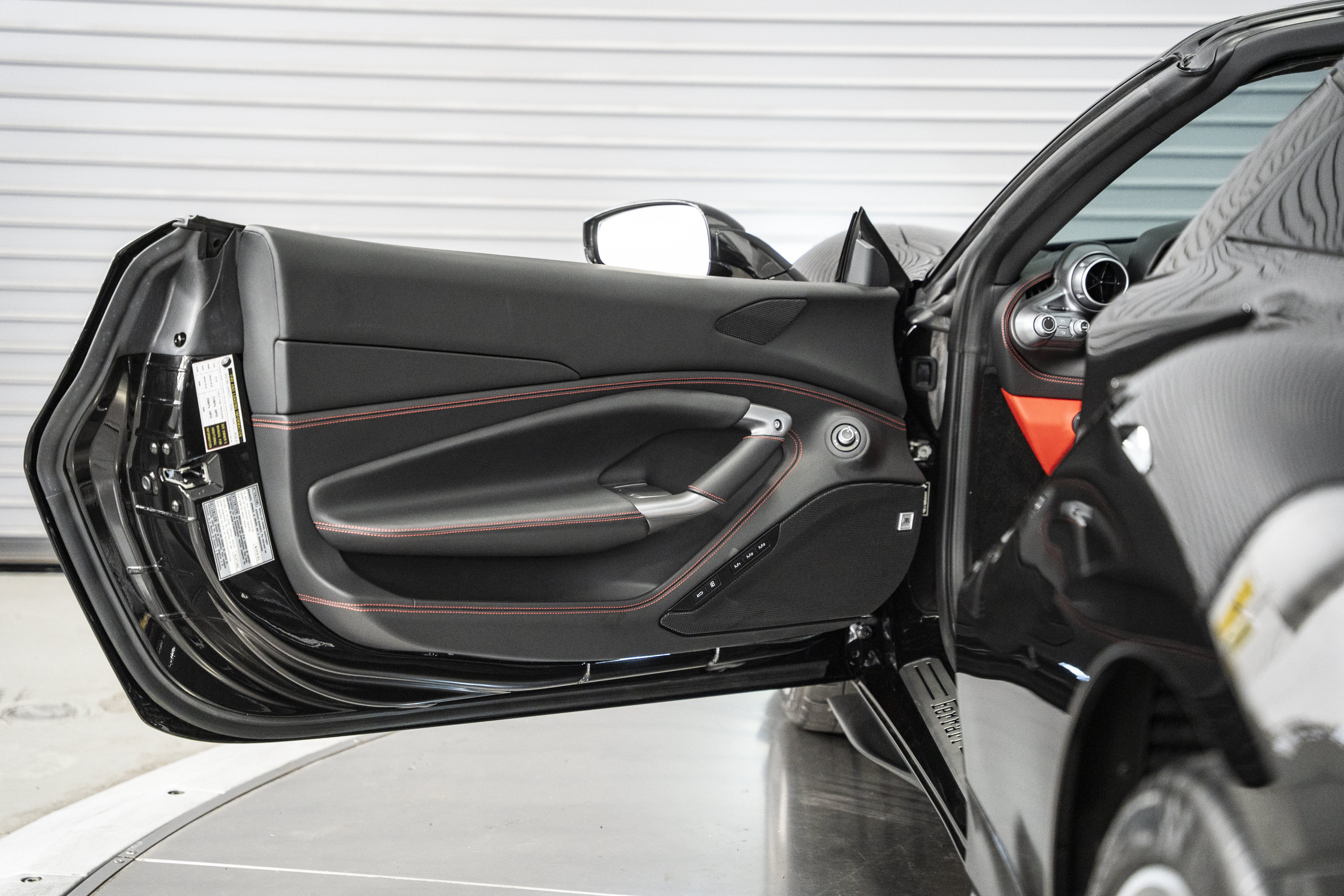 Used 2022 Ferrari F8 Tributo RWD image 26
