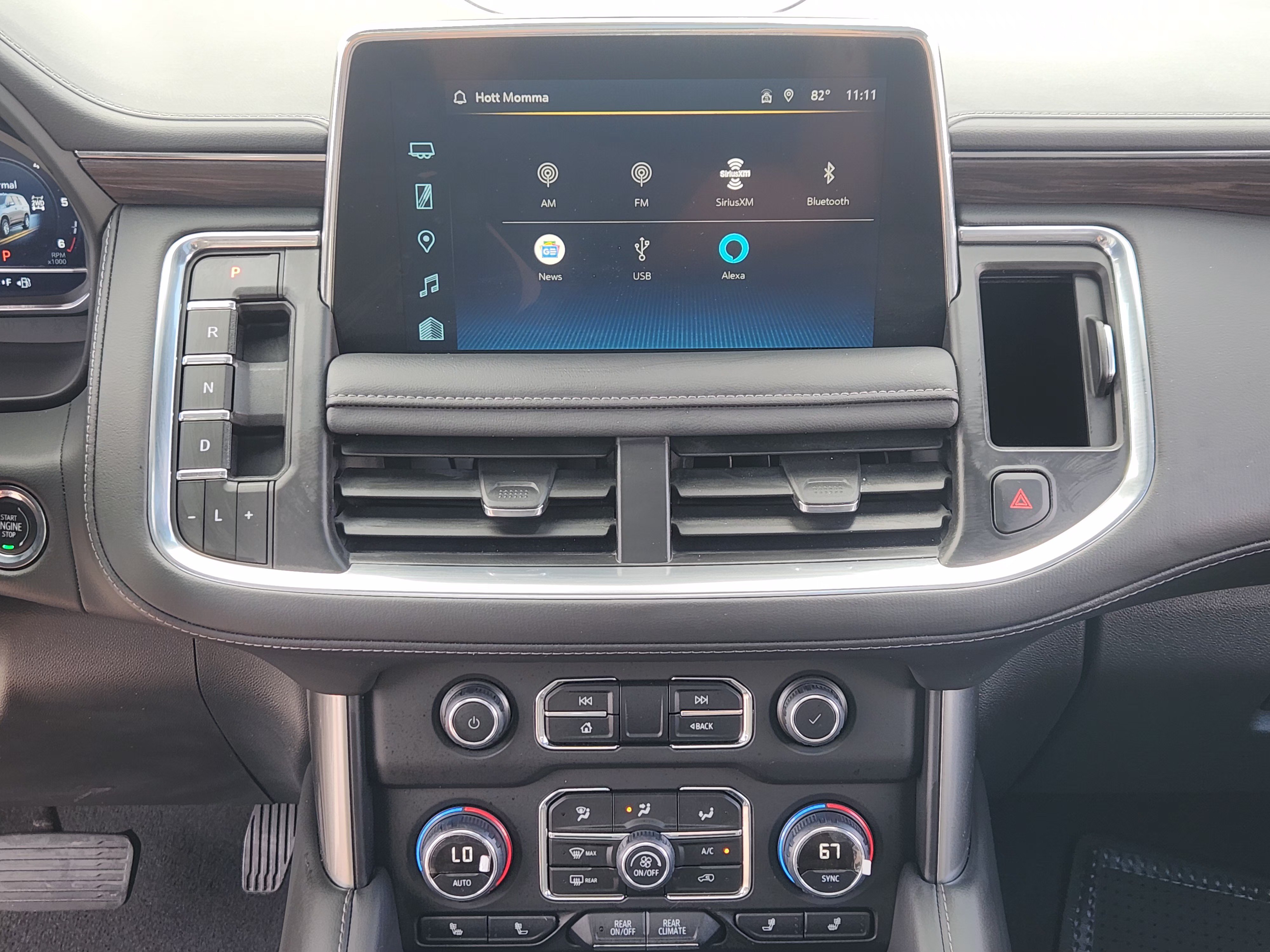 Used 2023 Chevrolet Tahoe Z71 w/ Luxury Package AWD/4WD image 18