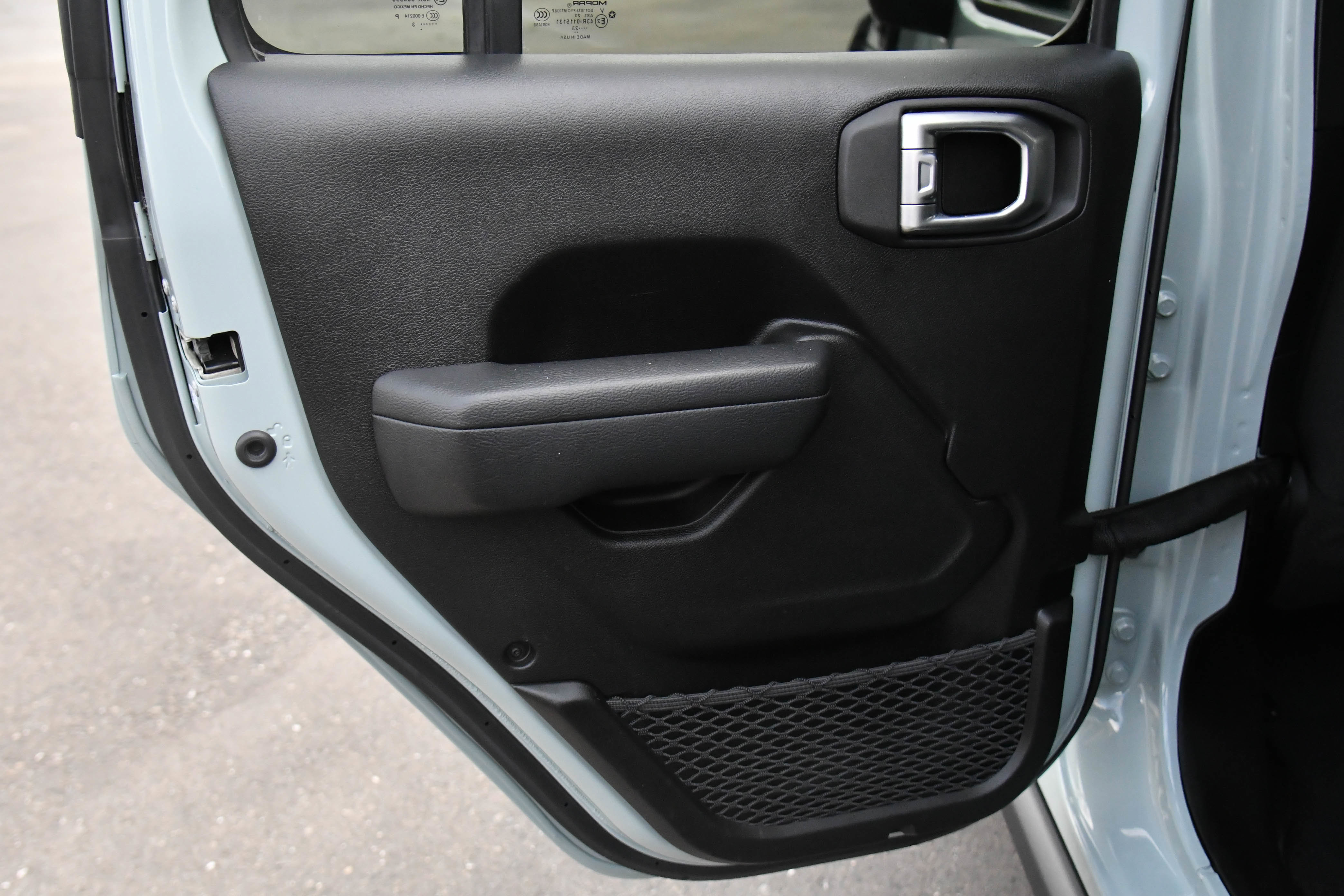 Used 2023 Jeep Wrangler Unlimited AWD/4WD image 33