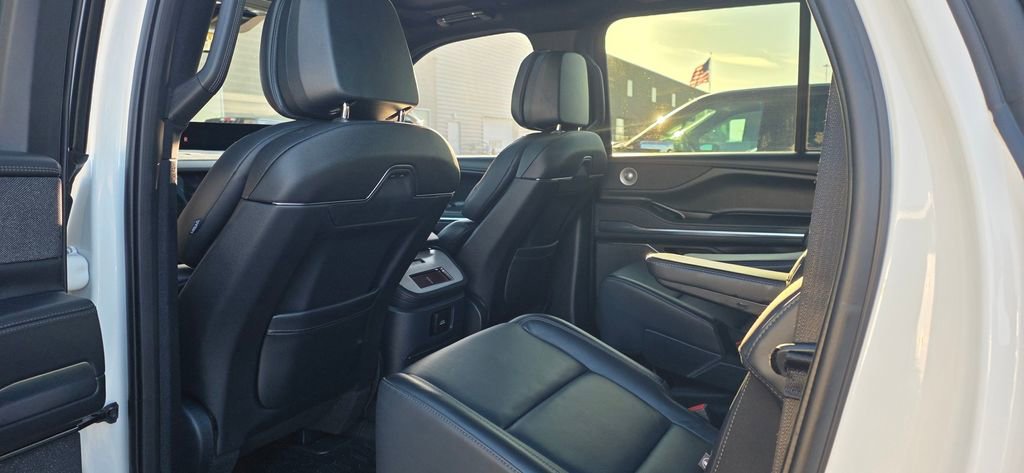 Used 2025 Lincoln Navigator L Reserve w/ Jet Appearance Package AWD/4WD image 41