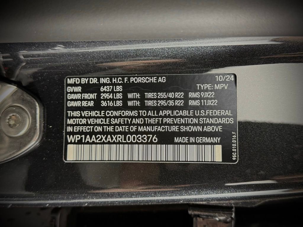 New 2024 Porsche Macan 4 Electric AWD/4WD image 32