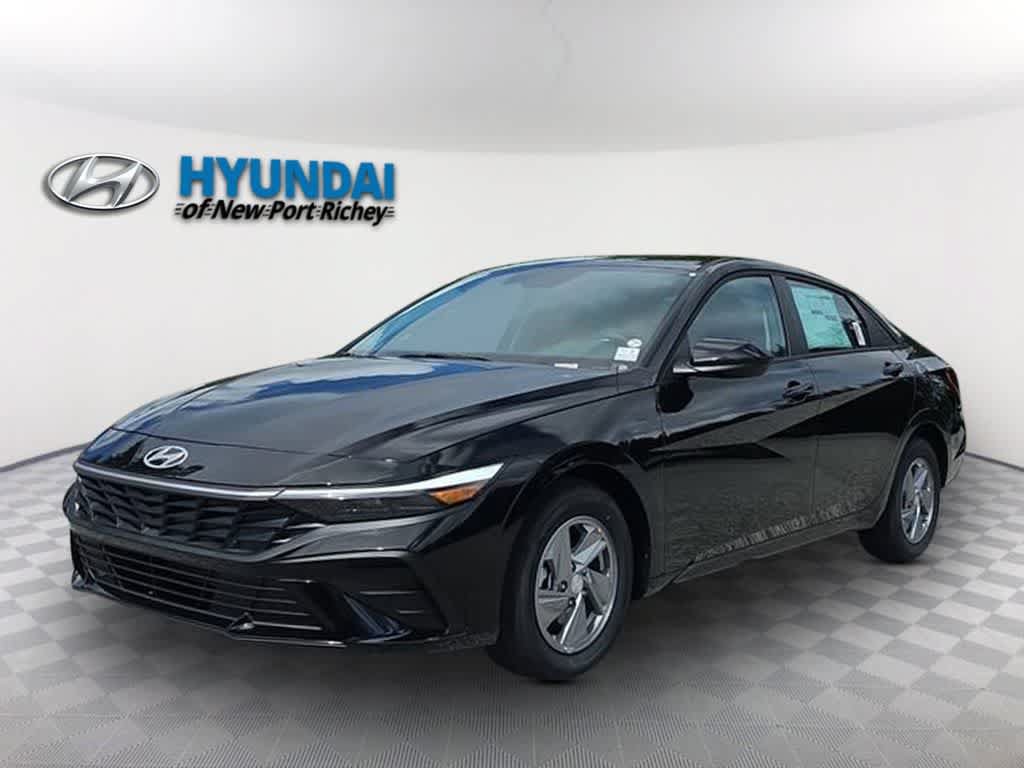 New 2026 Hyundai Elantra SE