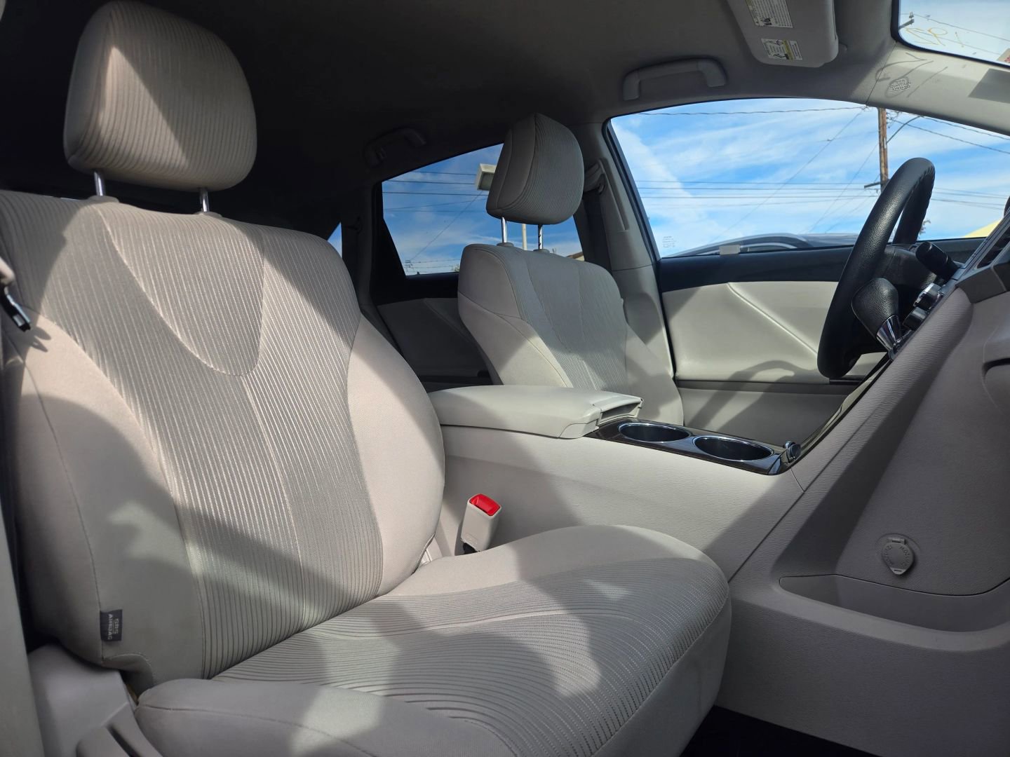 Used 2013 Toyota Venza LE image 16