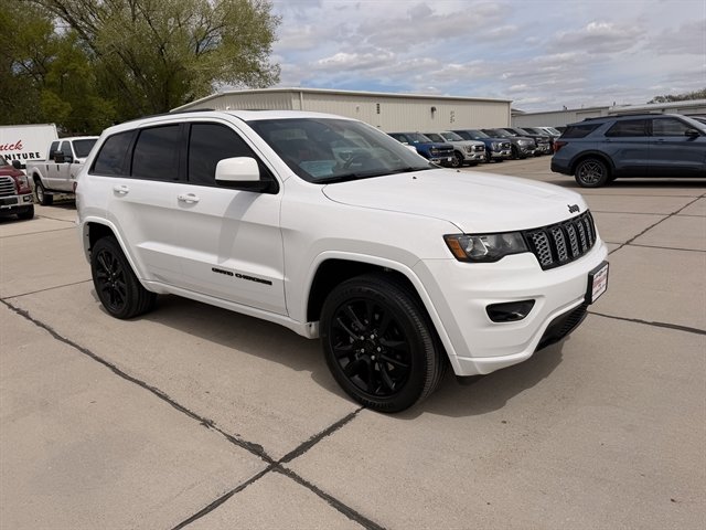 Used 2020 Jeep Grand Cherokee Altitude