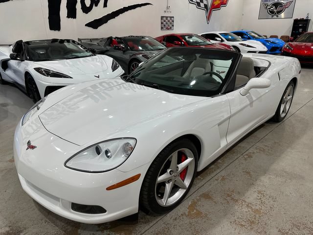 Used 2011 Chevrolet Corvette Convertible w/ Preferred Equipment Group RWD image 20