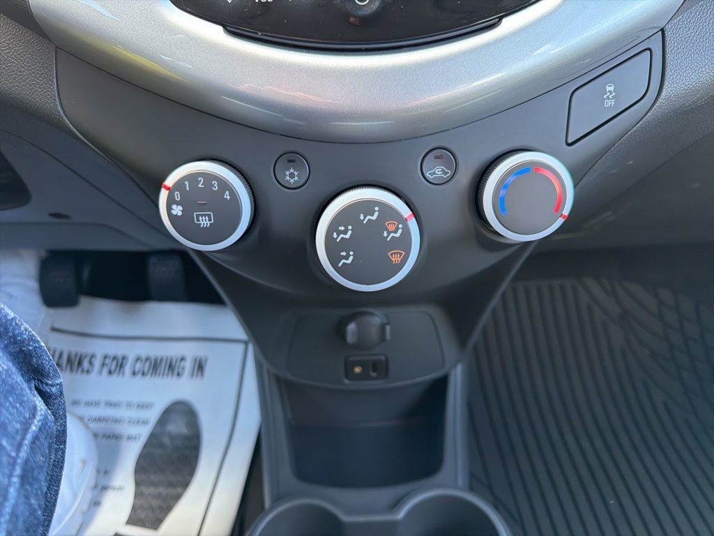 Used 2014 Chevrolet Spark LT image 30