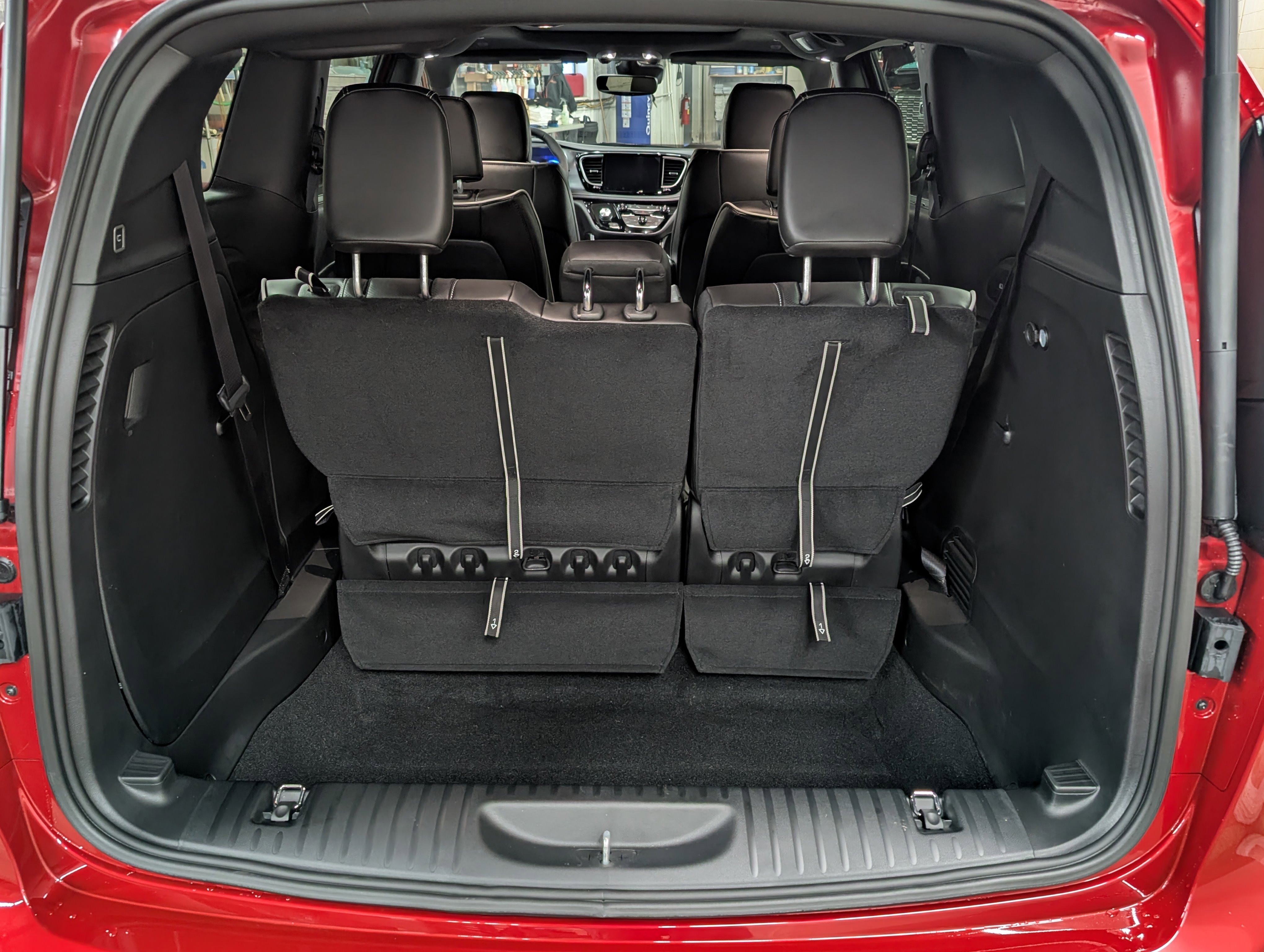 New 2026 Chrysler Pacifica Limited image 15