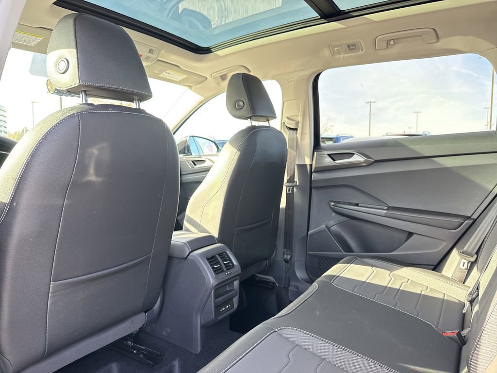 New 2026 Volkswagen Taos SE image 13