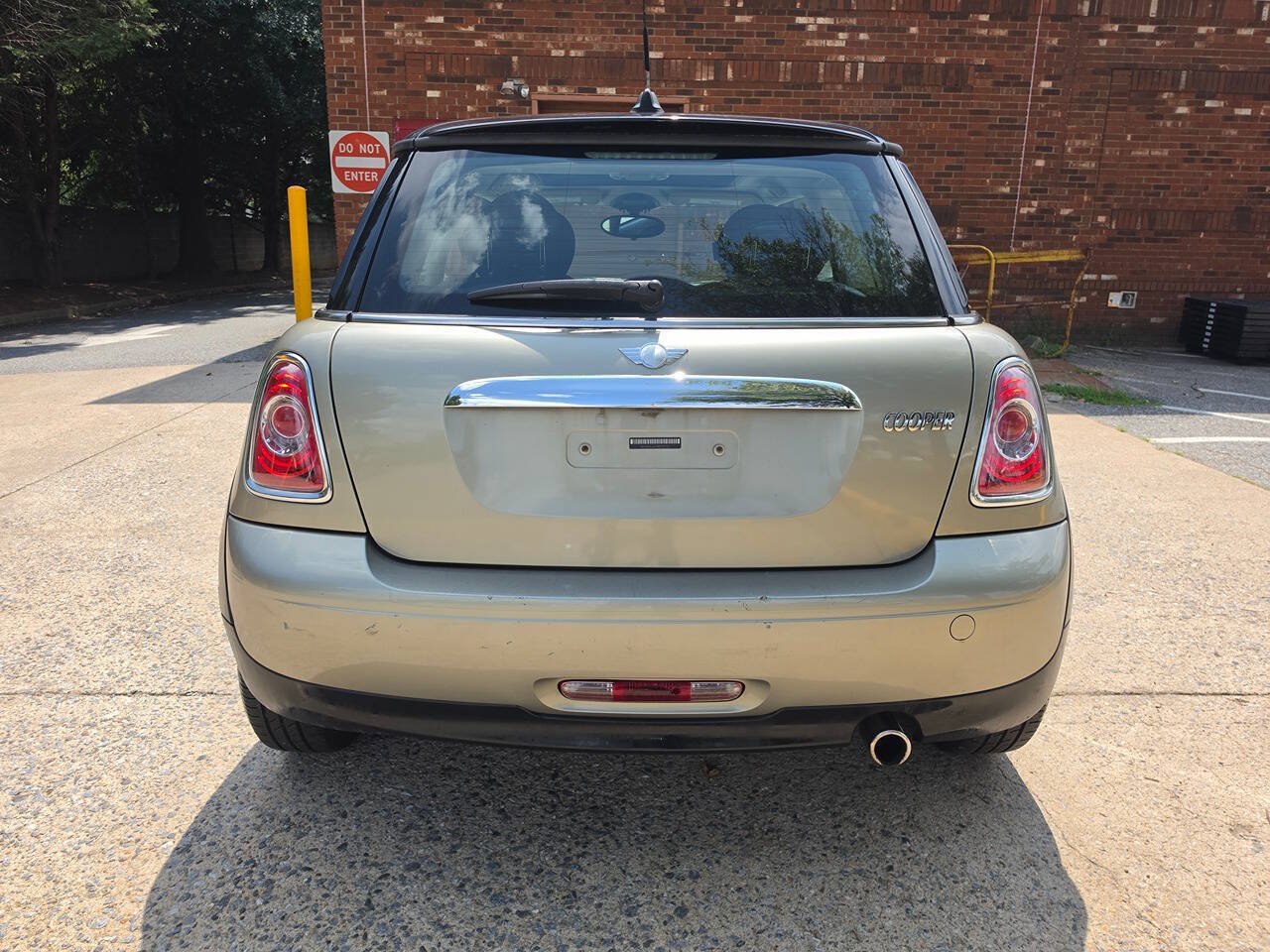 Used 2011 MINI Cooper Hardtop FWD image 3
