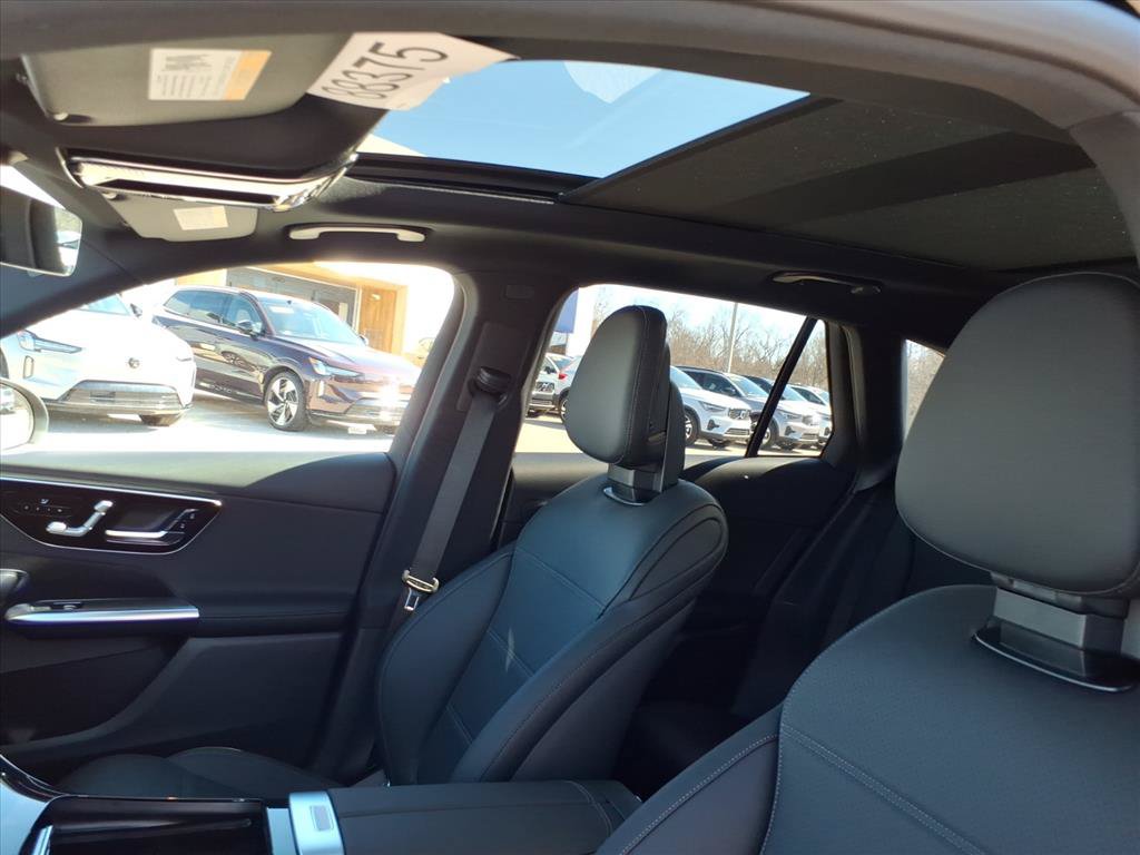 Used 2026 Mercedes-Benz GLC 300 4MATIC image 12