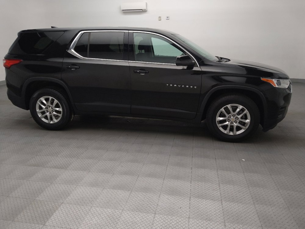 Used 2021 Chevrolet Traverse LS FWD image 11