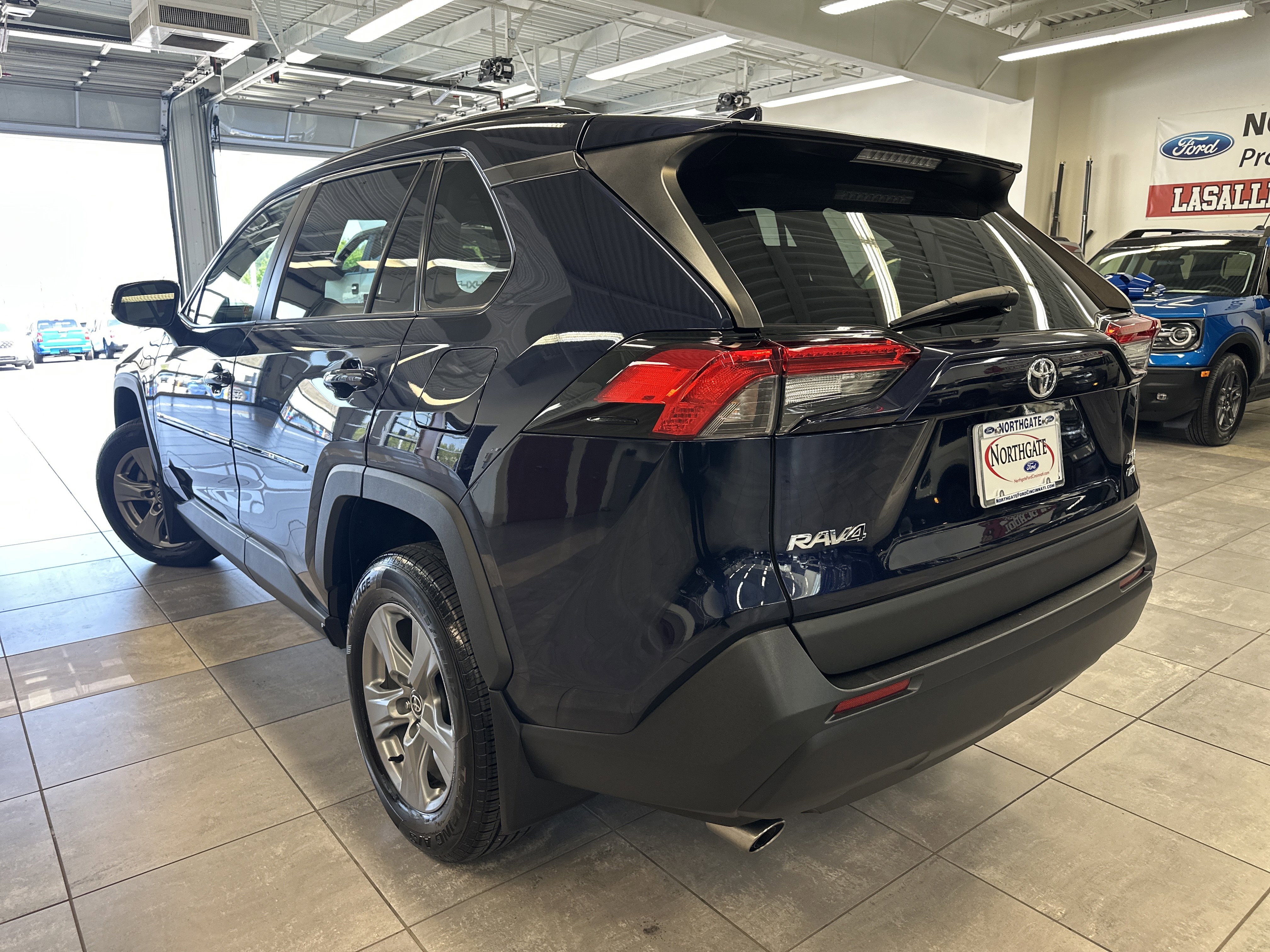 Used 2022 Toyota RAV4 XLE w/ Convenience Package image 15