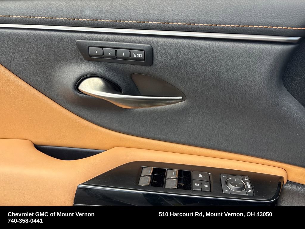 Used 2025 Lexus ES 350 w/ Premium Package image 15