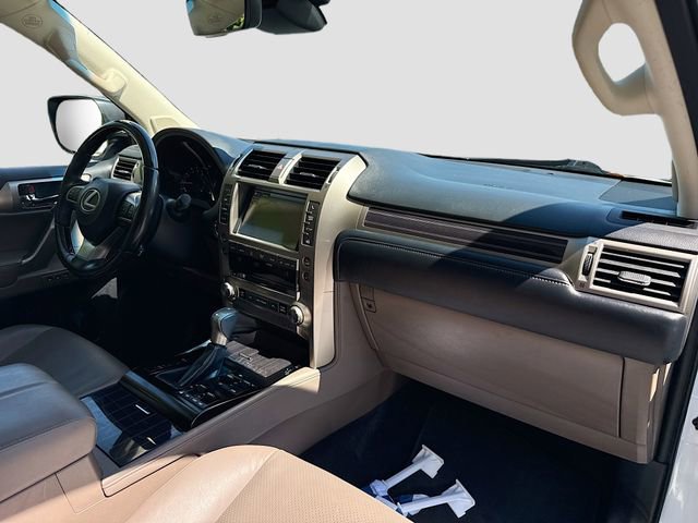 Used 2020 Lexus GX 460 Luxury image 31