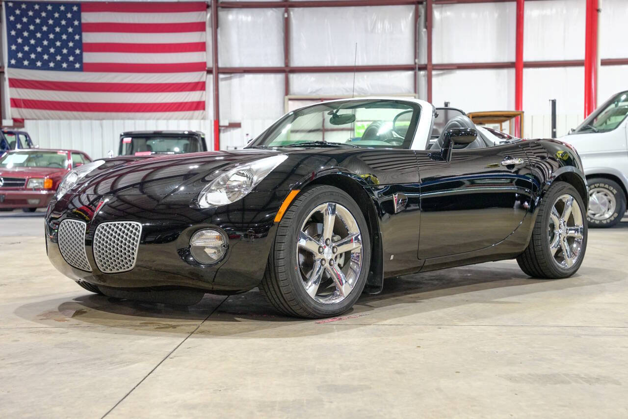 Used 2006 Pontiac Solstice Convertible w/ Premium Package RWD video 1