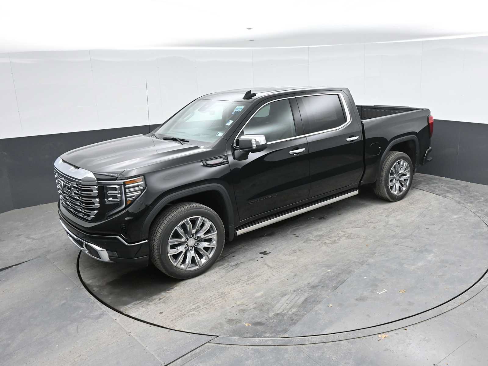 New 2026 GMC Sierra 1500 Denali w/ Denali Reserve Package AWD/4WD image 15