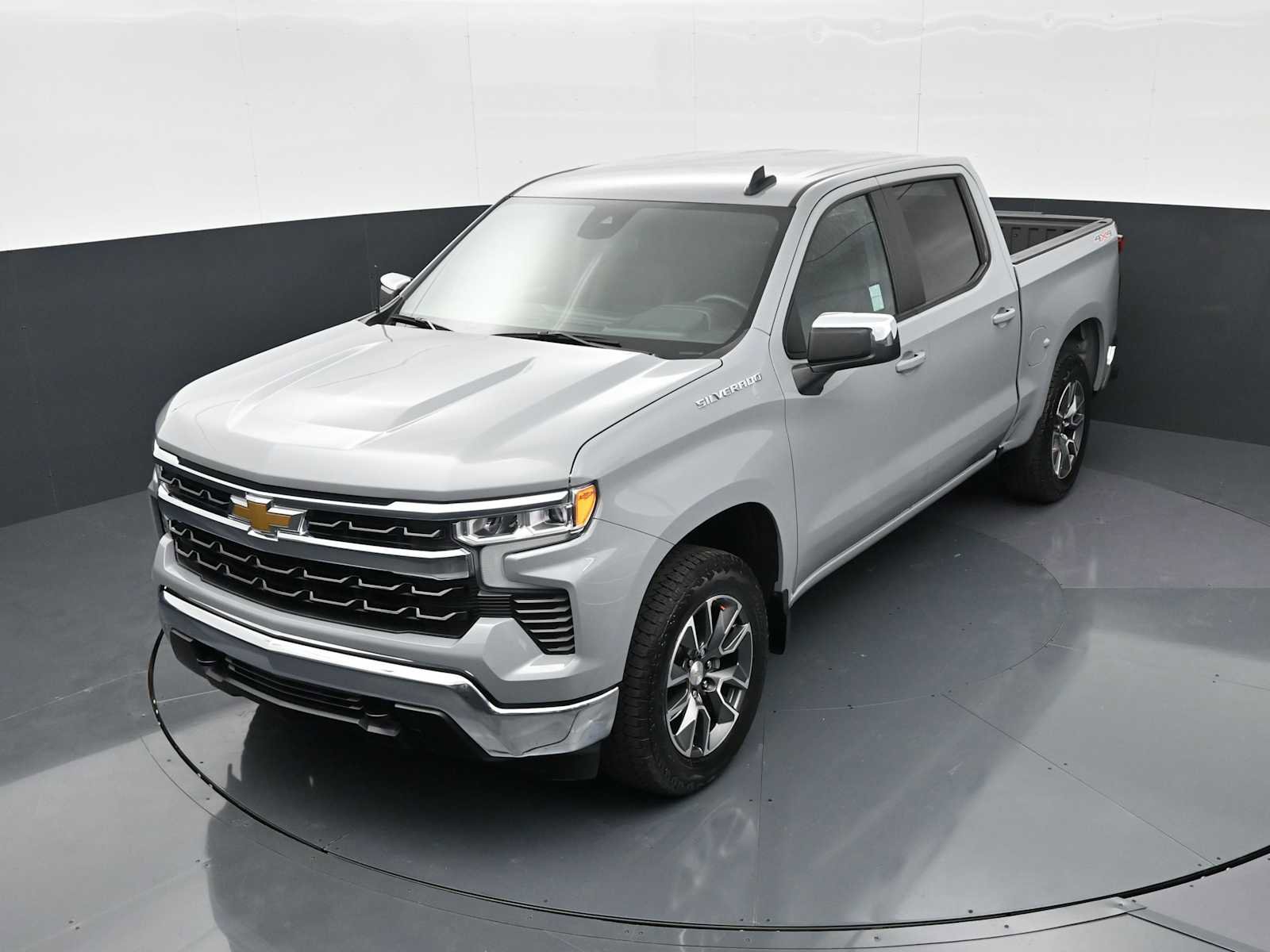 Used 2024 Chevrolet Silverado 1500 LT AWD/4WD image 16